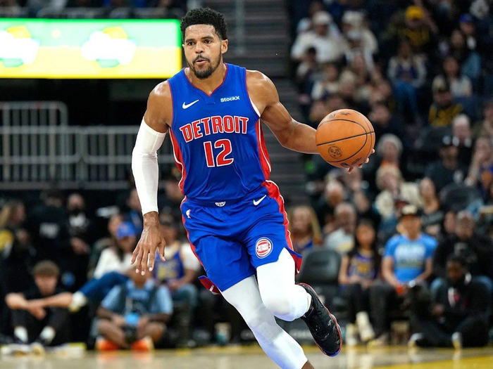 包含里程碑夜！底特律活塞回应争议；NBA季后赛清晨刷纪录；更衣室稳定；球探报告显示潜力的词条-开云体育官网