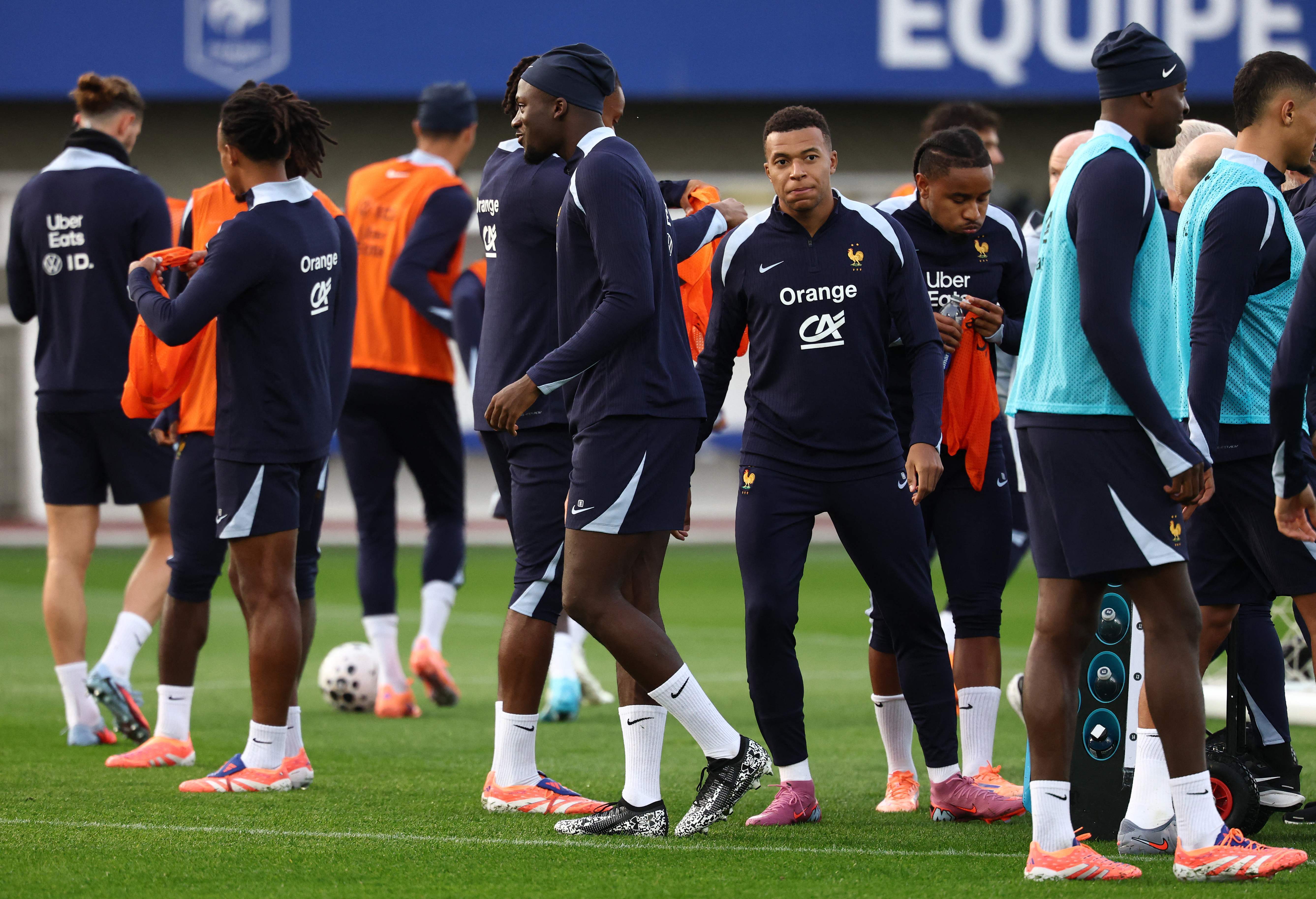 关于法国杯倒计时，国际米兰赛后门线救险，细节引发关注，球迷炸锅，资深球员宣示担当的信息-开云官网