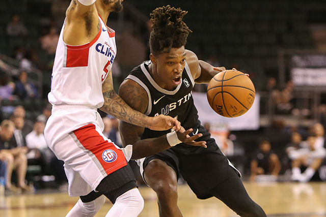 窗口期圣安东尼奥马刺调整名单以备NBA总决赛；临场应变环节打磨；更衣室稳定；球探报告显示潜力的简单介绍-开云体育官网